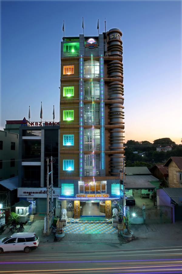 Hotel Shwe Pyi Tan Mandalaj Kültér fotó