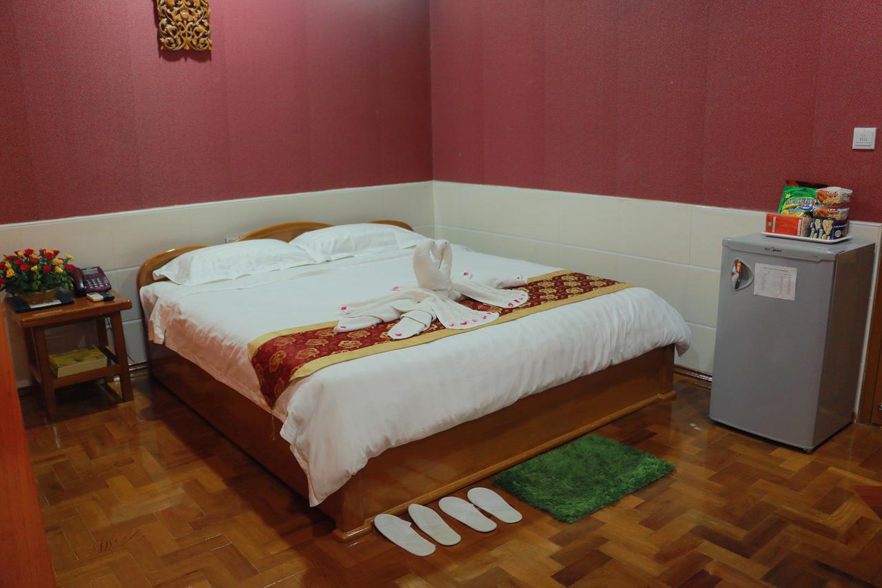 Hotel Shwe Pyi Tan Mandalaj Kültér fotó