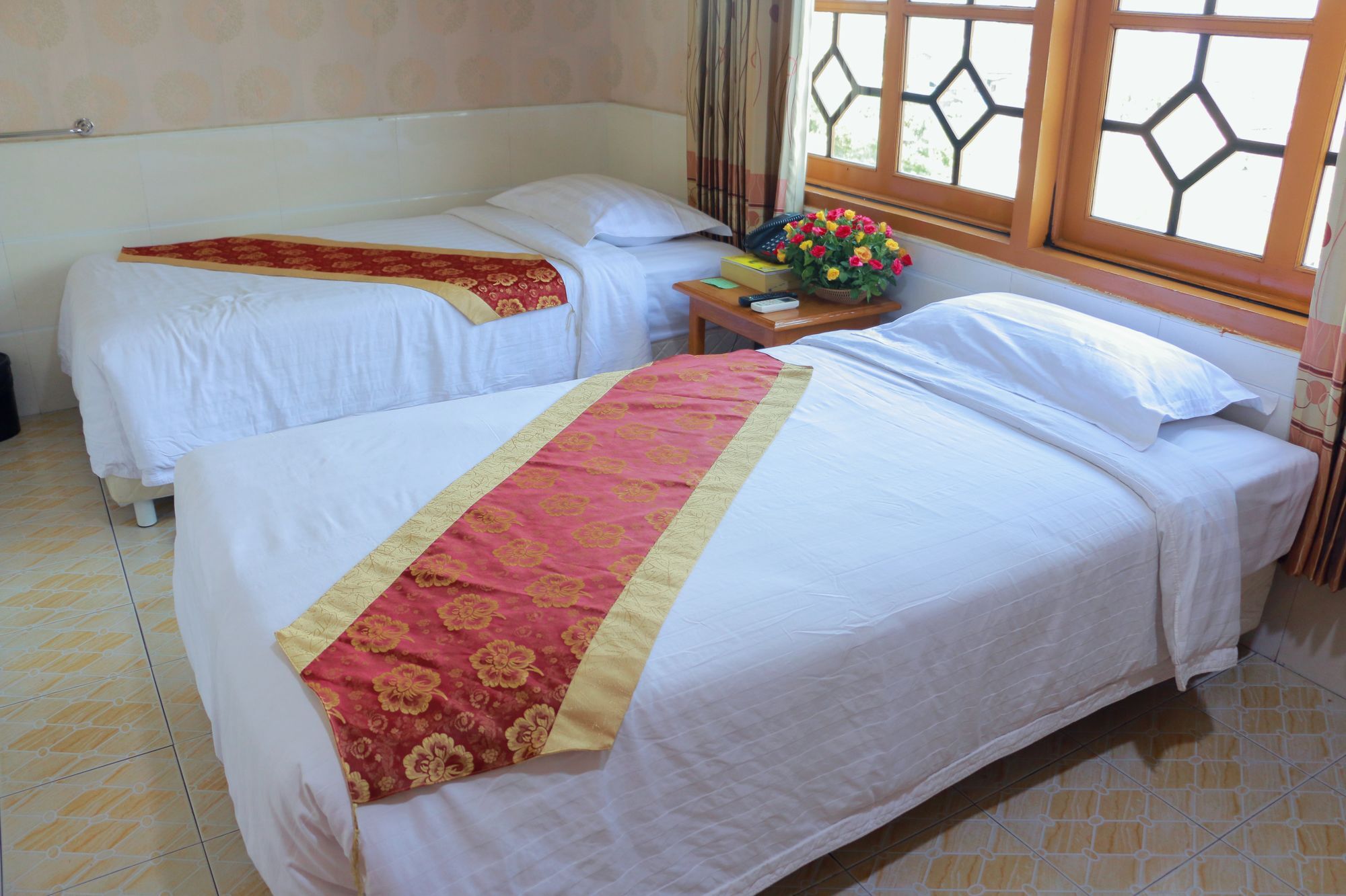 Hotel Shwe Pyi Tan Mandalaj Kültér fotó