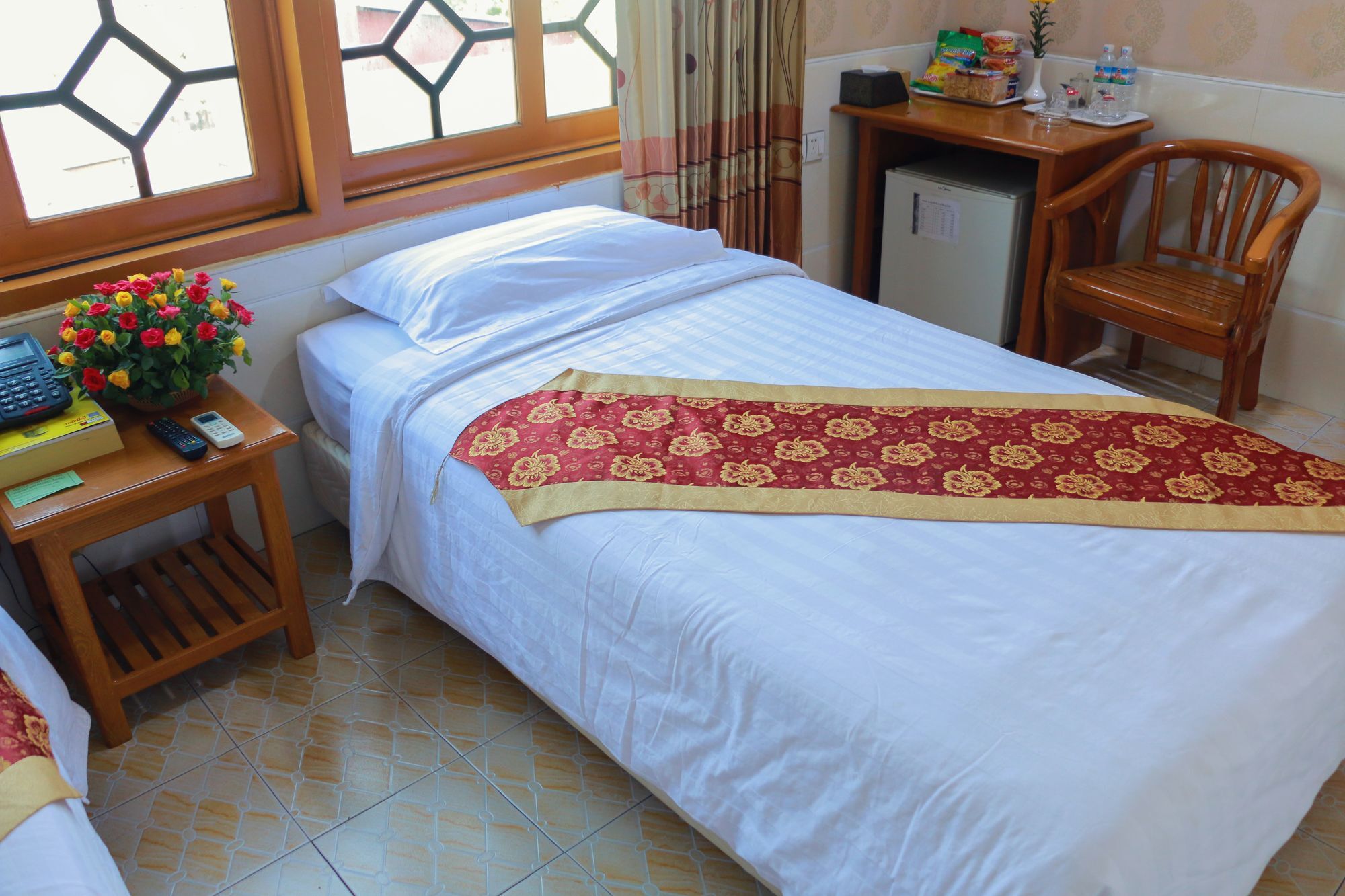 Hotel Shwe Pyi Tan Mandalaj Kültér fotó