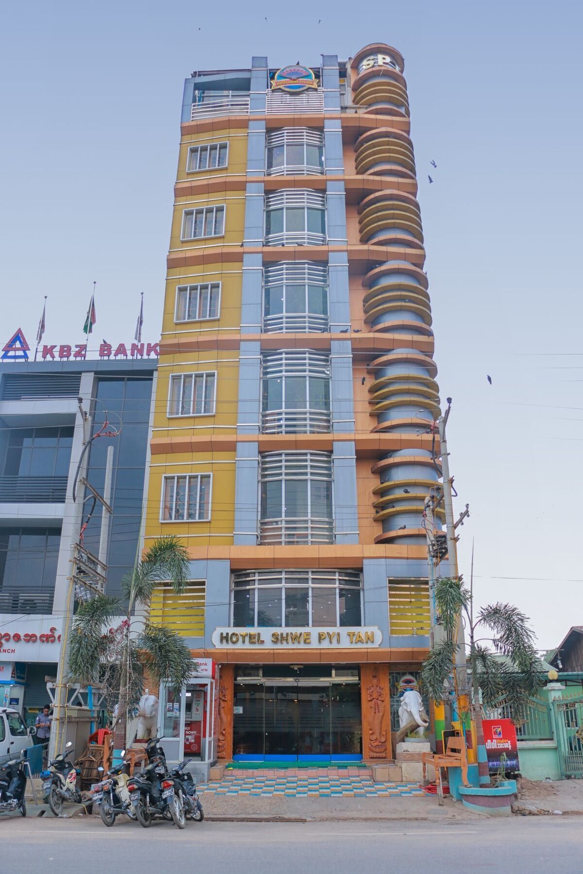 Hotel Shwe Pyi Tan Mandalaj Kültér fotó